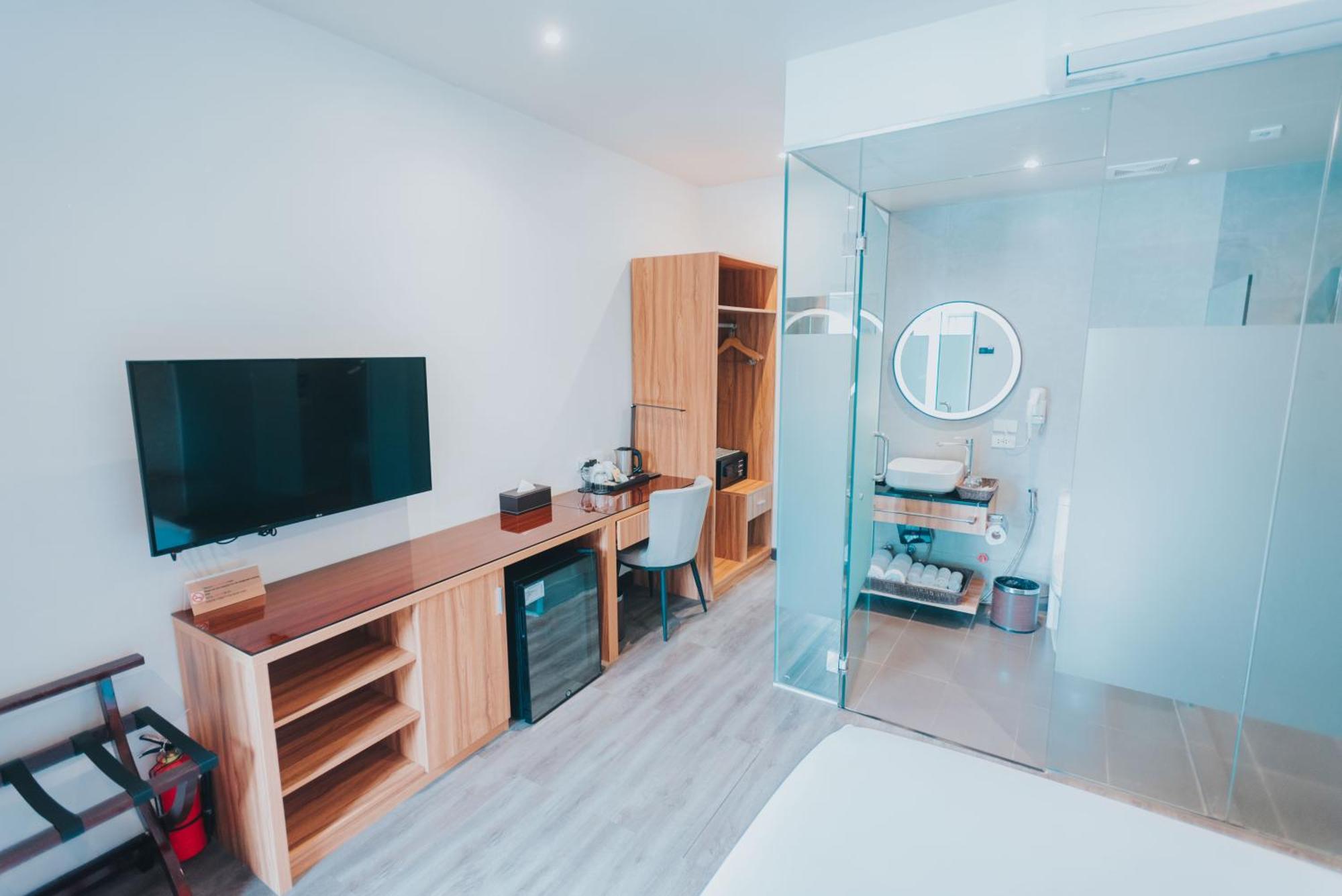 Surestay Plus Hotel By Best Western Ac Luxe Angeles City Exterior photo