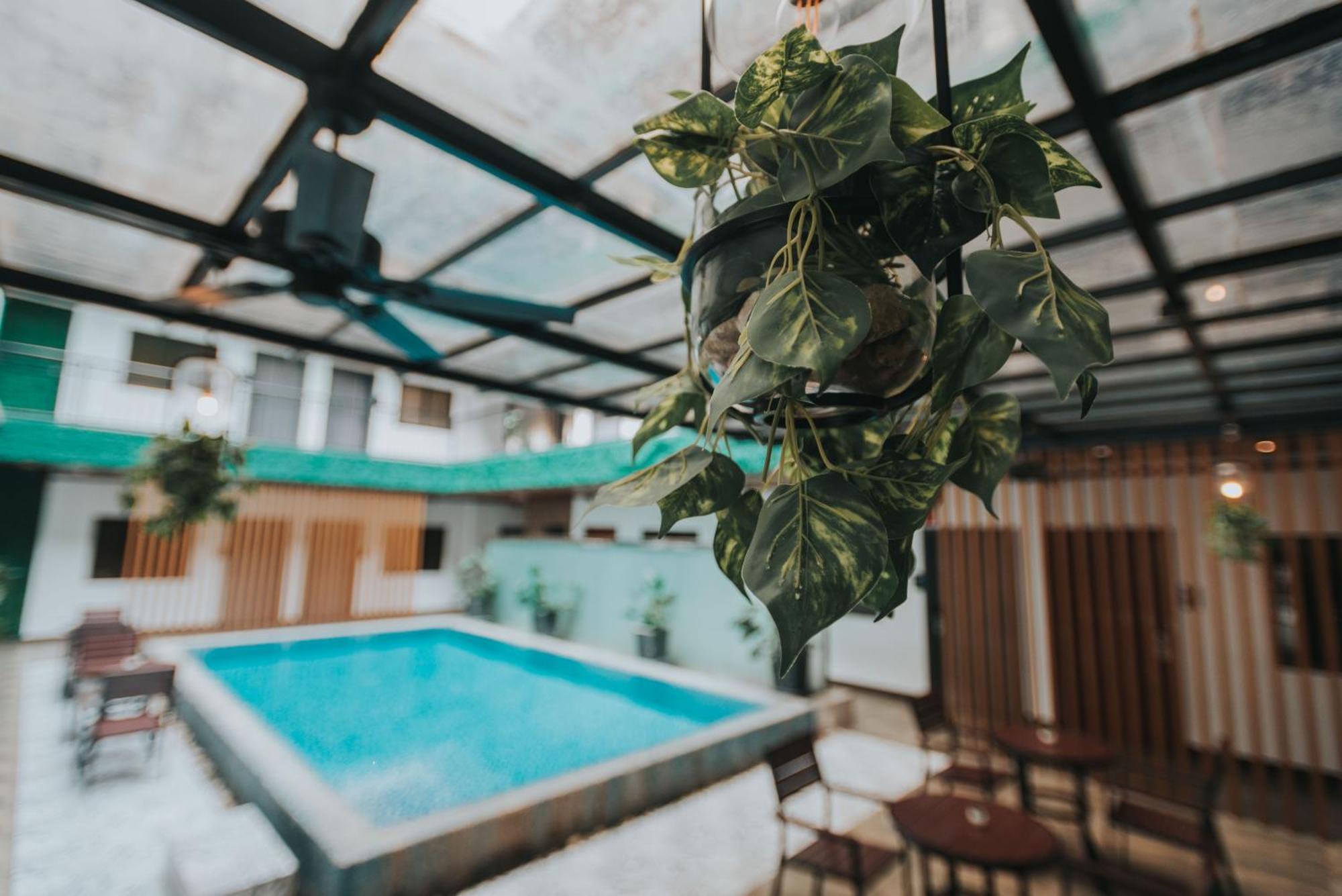 Surestay Plus Hotel By Best Western Ac Luxe Angeles City Exterior photo